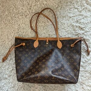 Louis Vuitton Neverfull Cherry Interior MM